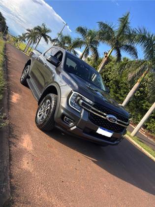 FORD RANGER 3.0 V6 TURBO DIESEL CD XLT 4X4 AUTOMÁTICO FORD RANGER 3.0 V6 TURBO DIESEL CD XLT 4X4 AUTOMÁTICO
